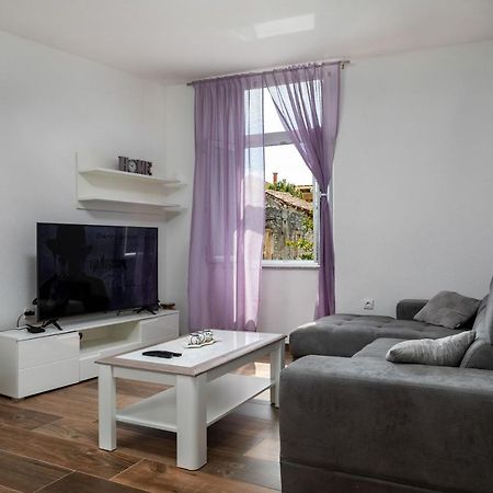 Top Central Apartments Pula Ngoại thất bức ảnh