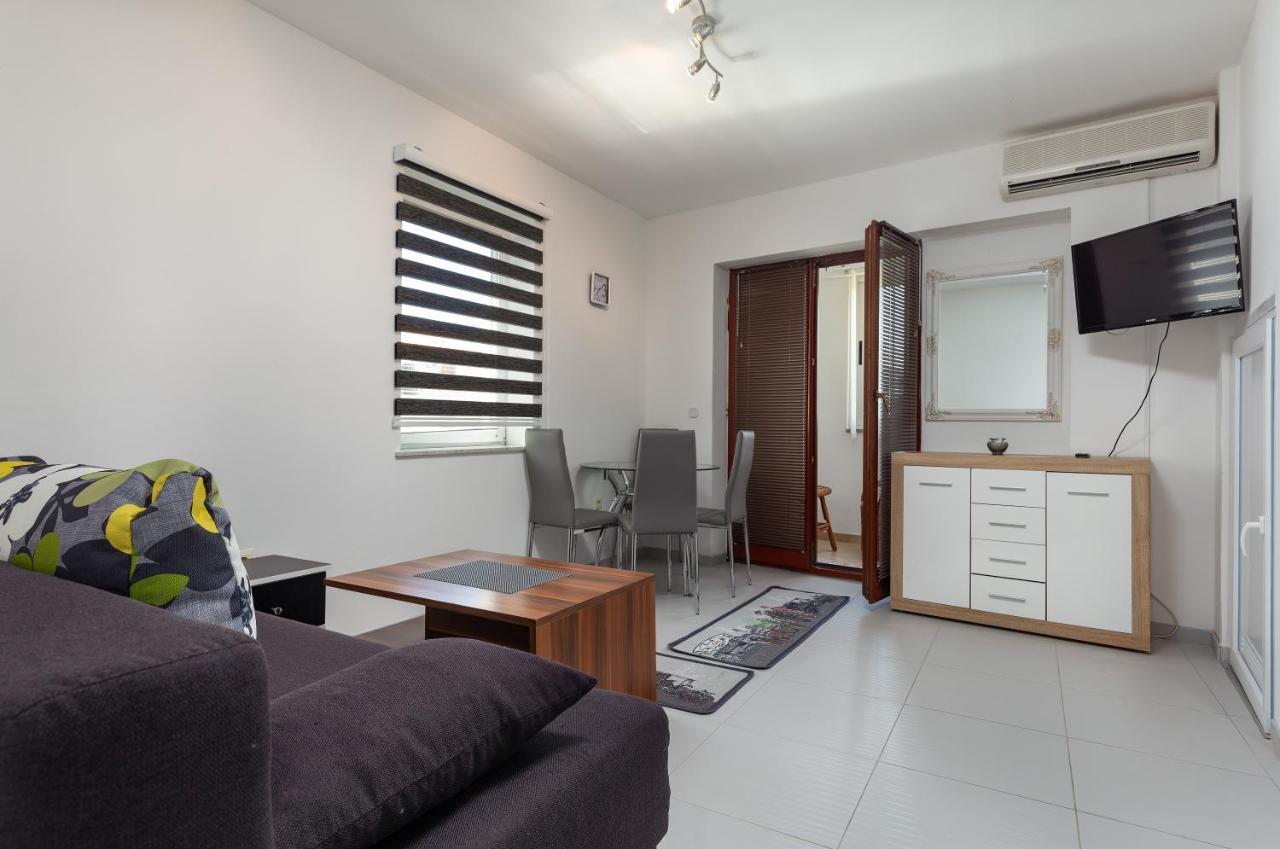 Top Central Apartments Pula Ngoại thất bức ảnh