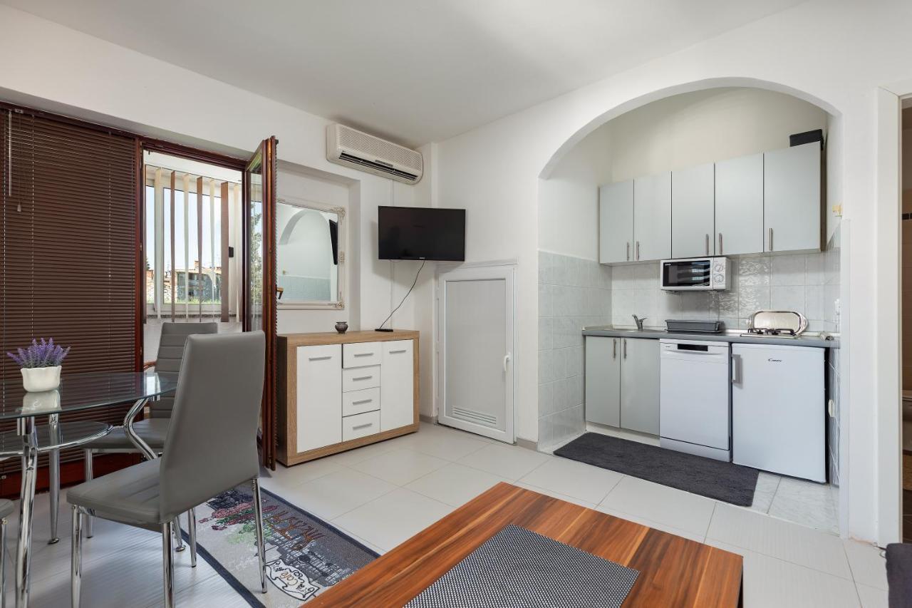 Top Central Apartments Pula Ngoại thất bức ảnh