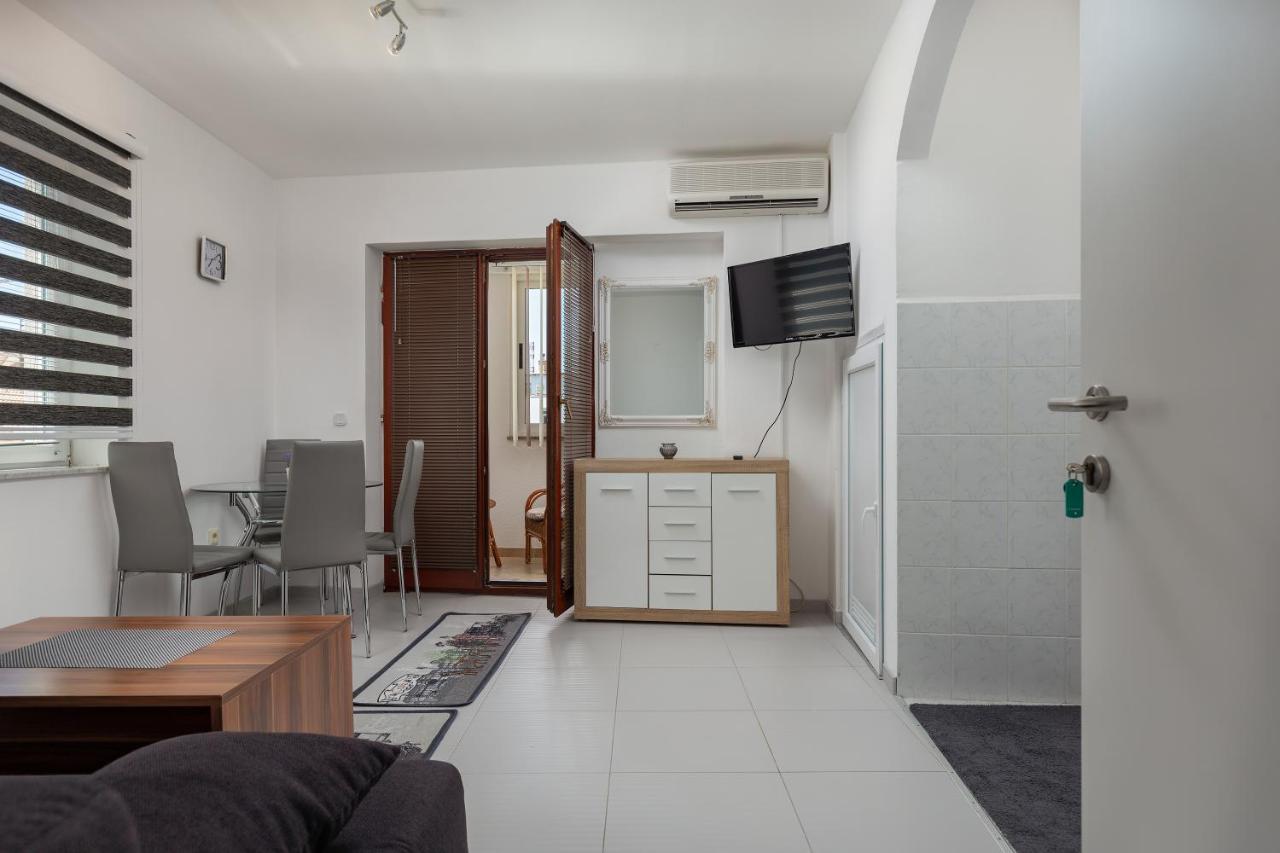 Top Central Apartments Pula Ngoại thất bức ảnh