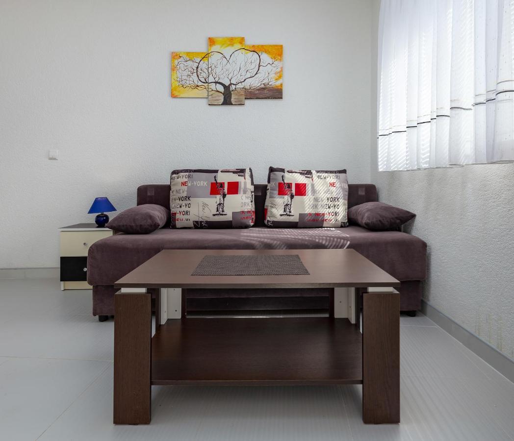 Top Central Apartments Pula Ngoại thất bức ảnh