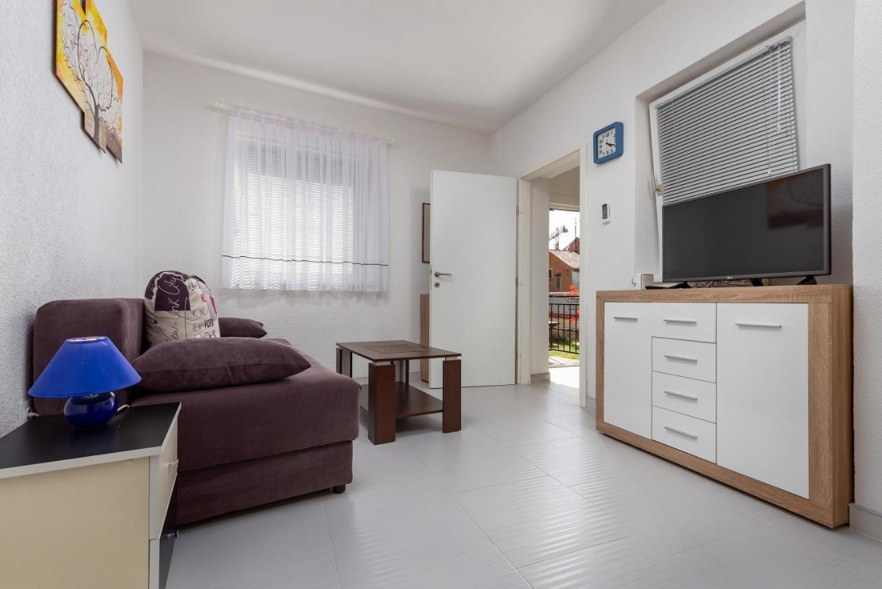 Top Central Apartments Pula Ngoại thất bức ảnh