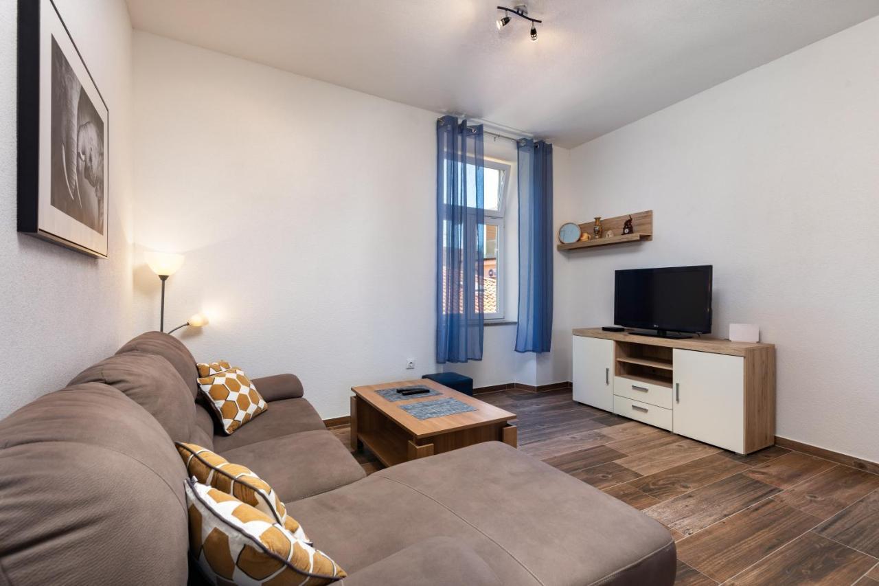 Top Central Apartments Pula Ngoại thất bức ảnh