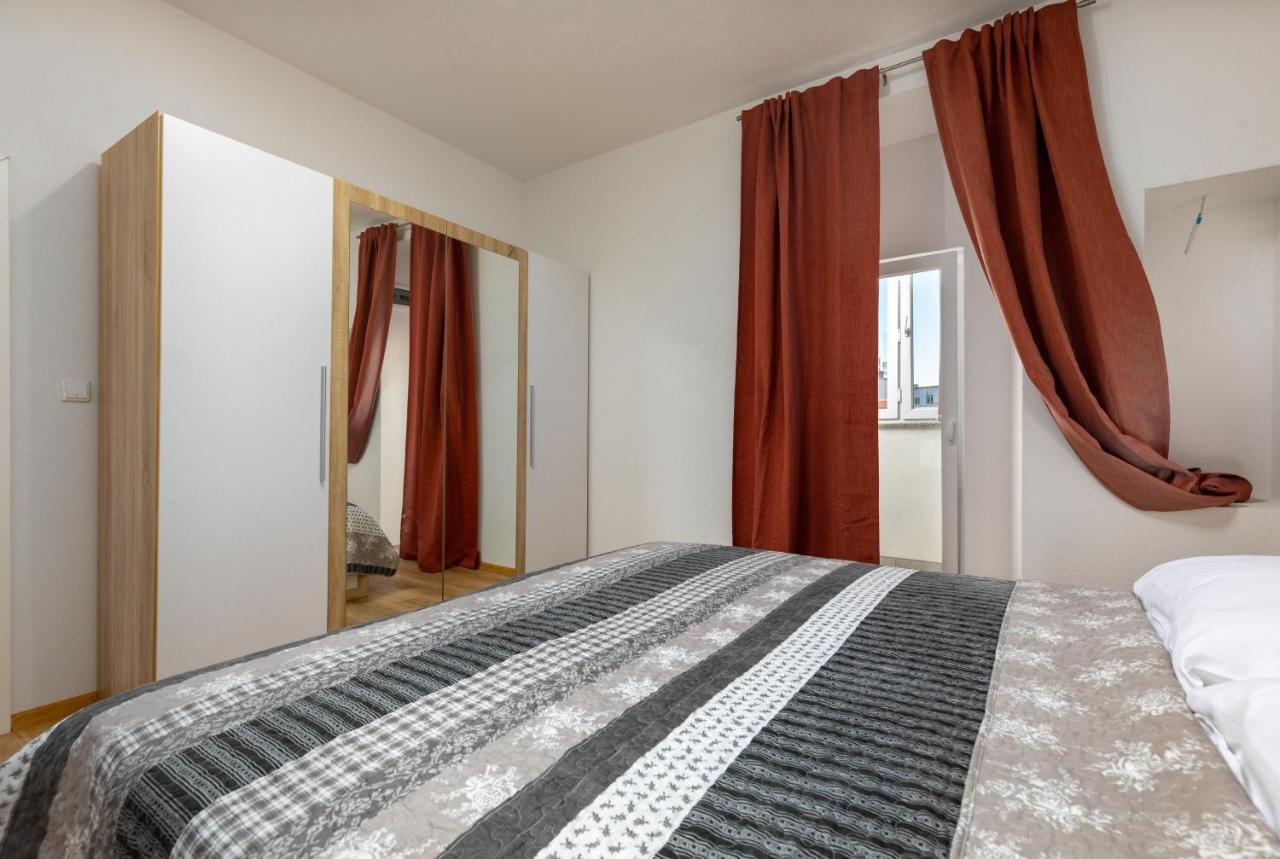 Top Central Apartments Pula Ngoại thất bức ảnh