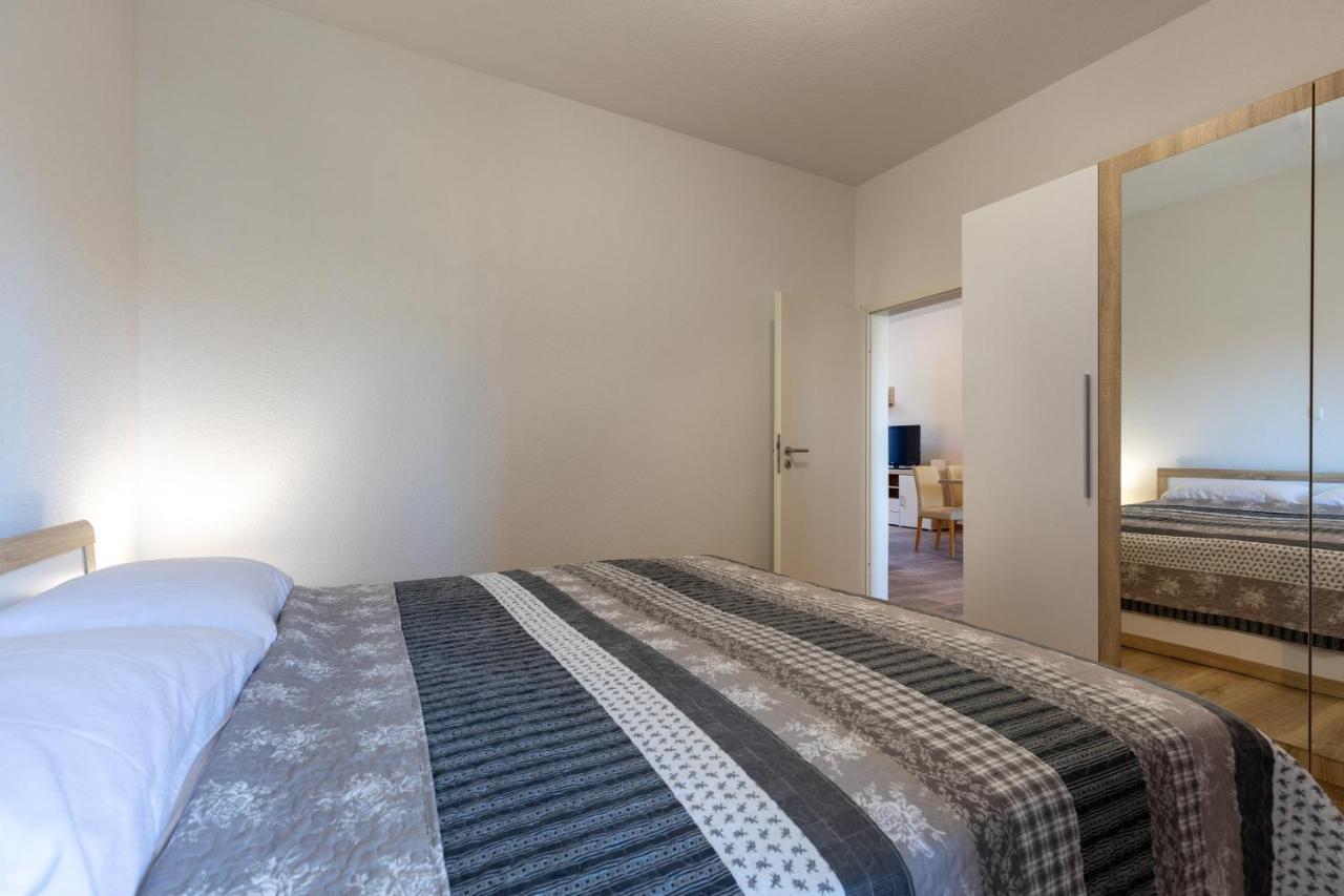 Top Central Apartments Pula Ngoại thất bức ảnh
