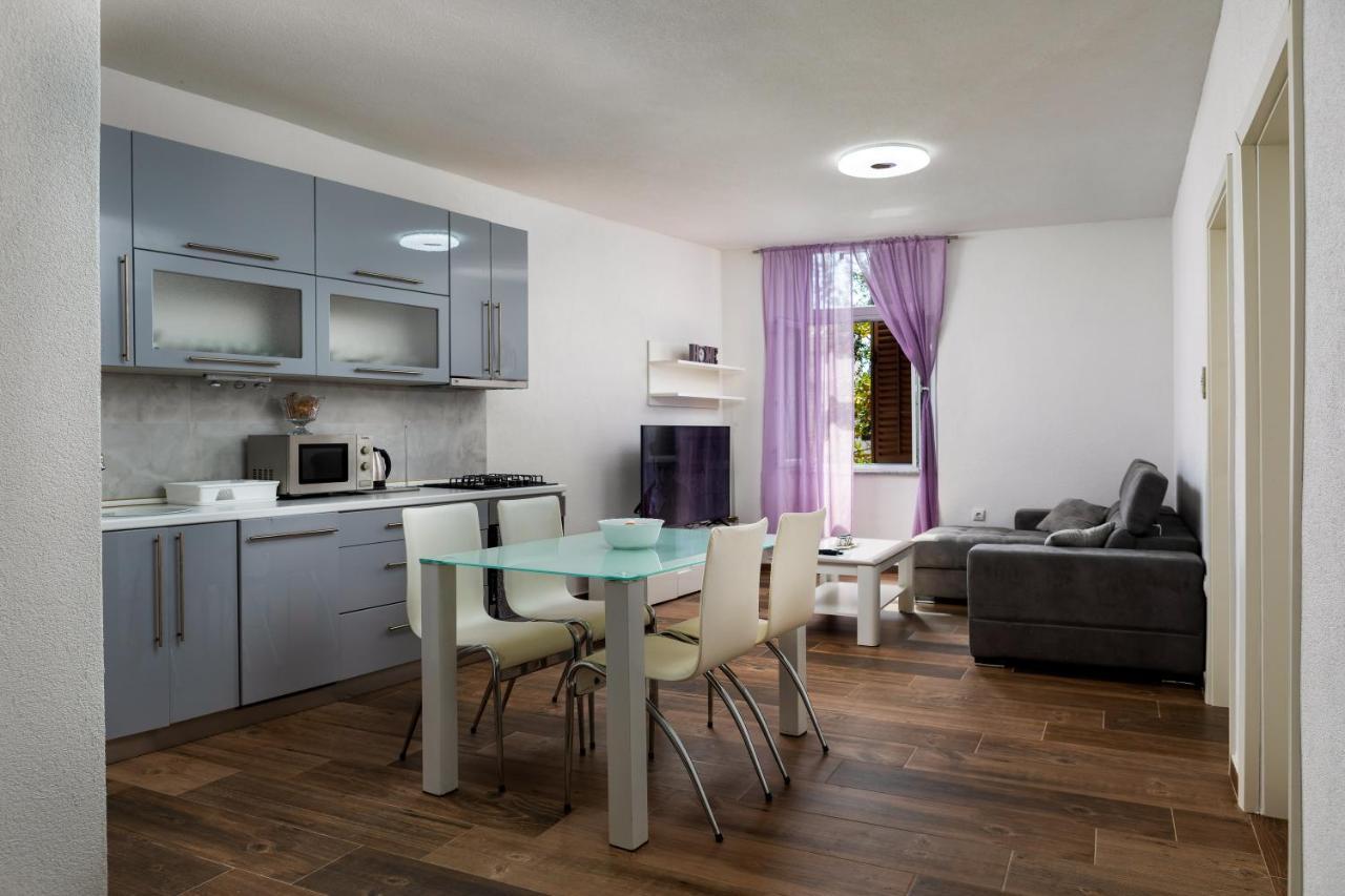 Top Central Apartments Pula Ngoại thất bức ảnh