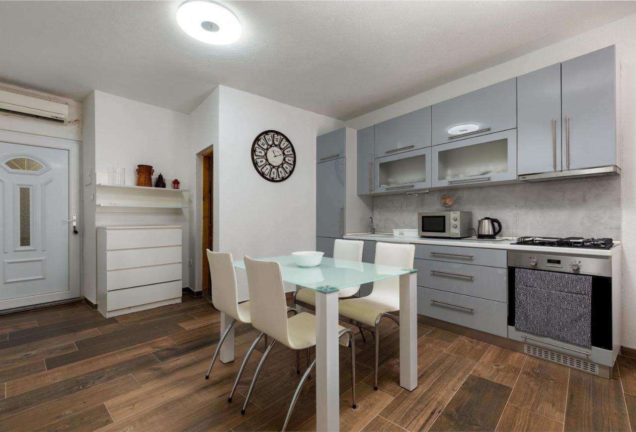 Top Central Apartments Pula Ngoại thất bức ảnh