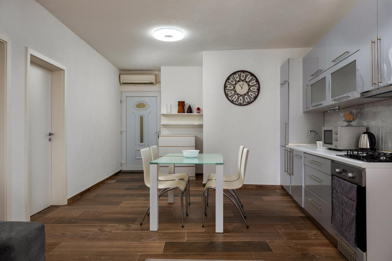 Top Central Apartments Pula Ngoại thất bức ảnh